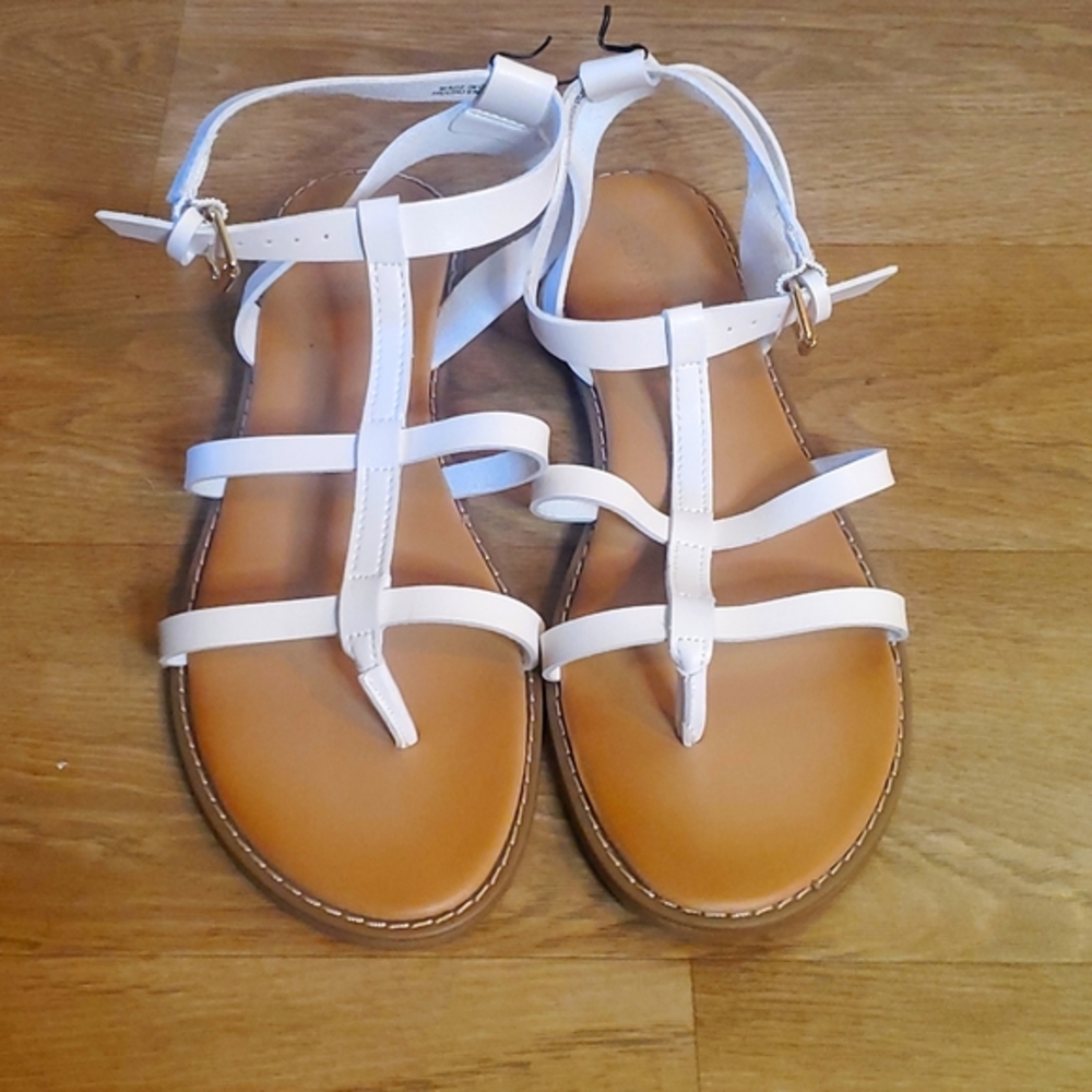 New Women's Old Navy White Strap Sandals Size 9